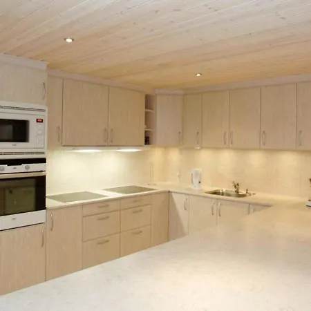 Sleeps 24 Pool Wifi Feriehus