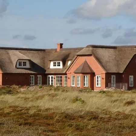 Sleeps 24 Pool Wifi Feriehus Blåvand